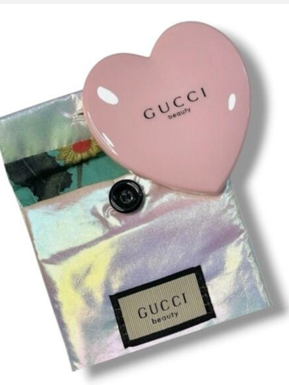 GUCCI BEAUTY Pink Heart Compact with Iridescent Pouch